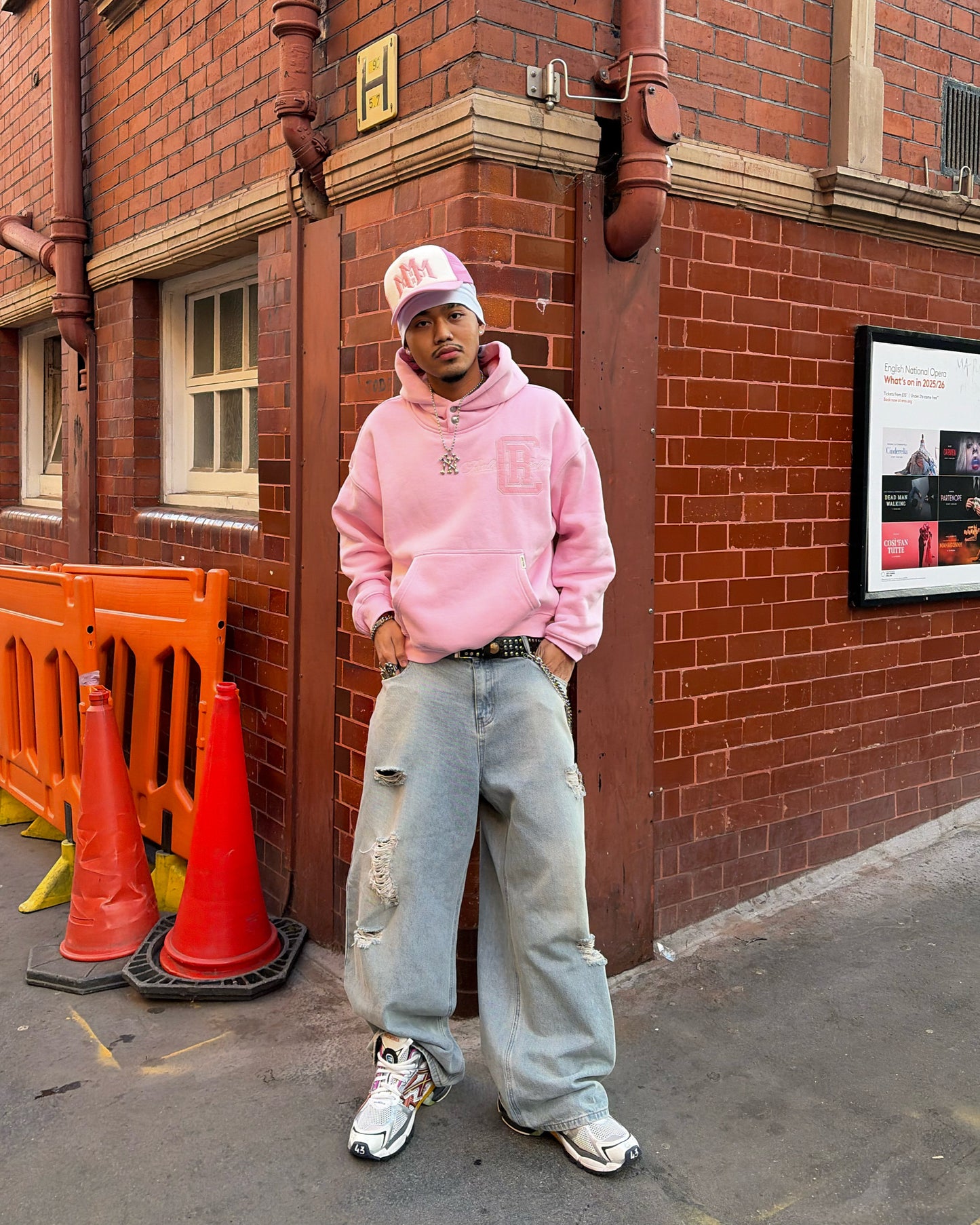 MAURI Trucker Cap - Pink/White